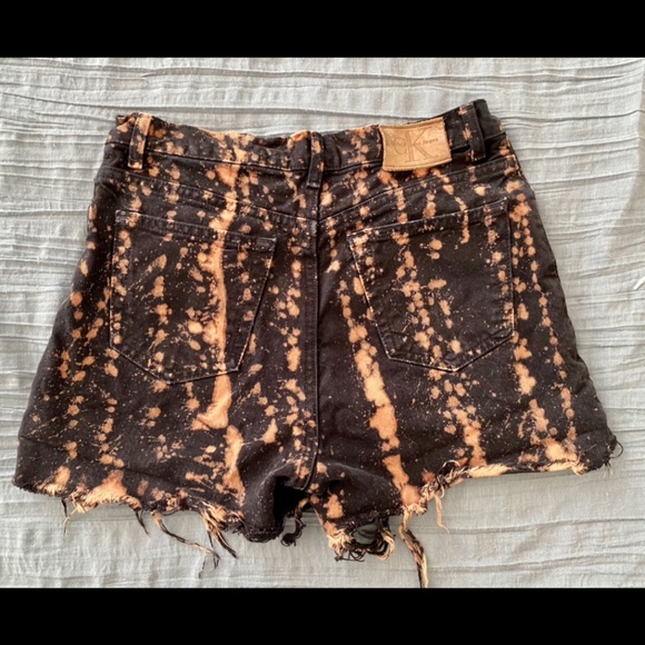 Calvin Klein Distressed Acid Wash Denim Short - Picture 2 of 3